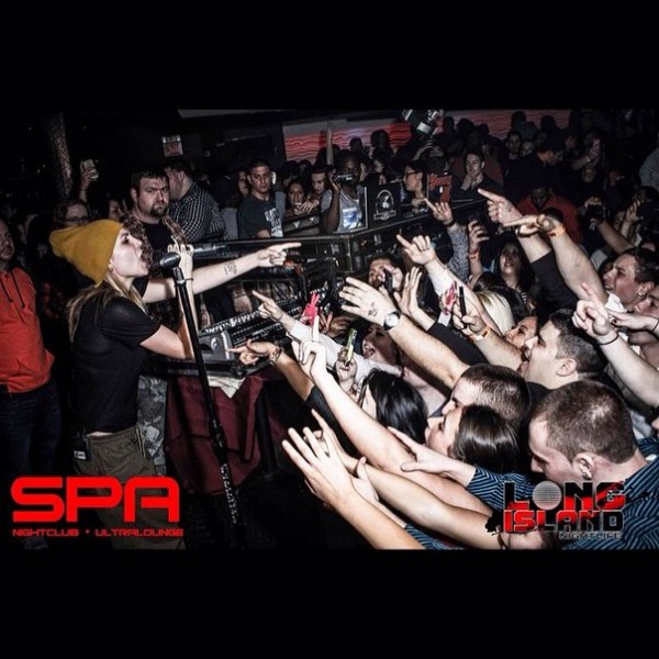Выступление в клубе Spa Fridays в Нью-Йорке (7 февраля 2014)